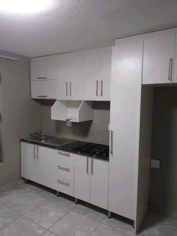 Rental ext79 
big bachelor available 
rent   in Clayville