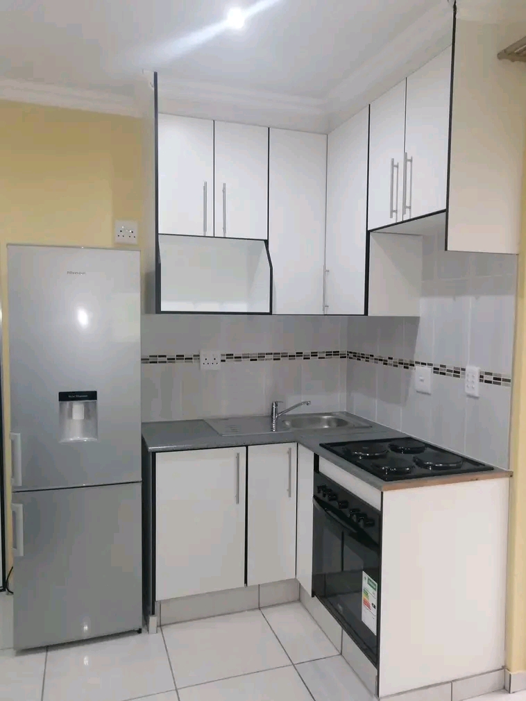 Bachelor to rent 3500 cosmo city ext 8 behind  in Cosmo City