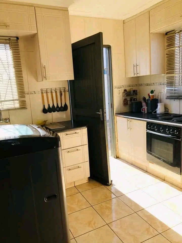 House available to rent at vosloorus ext 6 (e  in Vosloorus