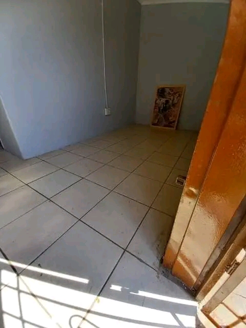 Rdp available to rent
area: ext 2
rent: r25  in Rondebult