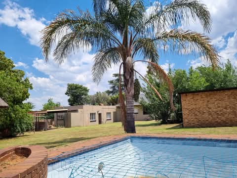 Cottage for rental kempton. 
a spacious open  in Birchleigh