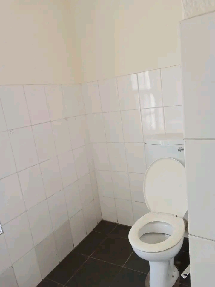 House to let next to troyeville primary schoo  in Troyeville
