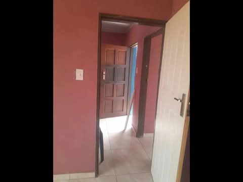 Room available fro rental @ extension 9

re  in Protea Glen