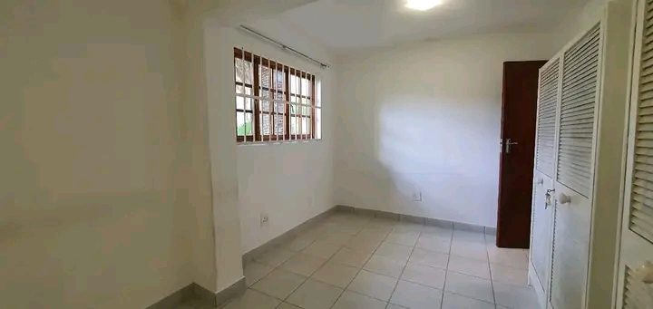 Beautiful, sought after garden cottage availa  in Kensington