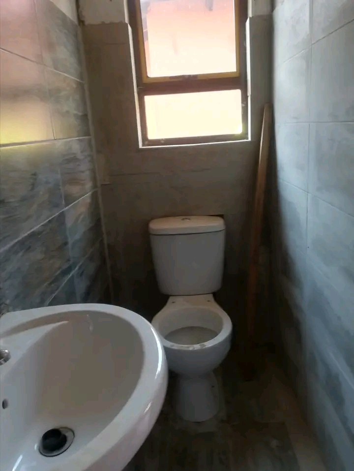 🏡 bachelor room to rent in ext 22, soweto   in Protea Glen