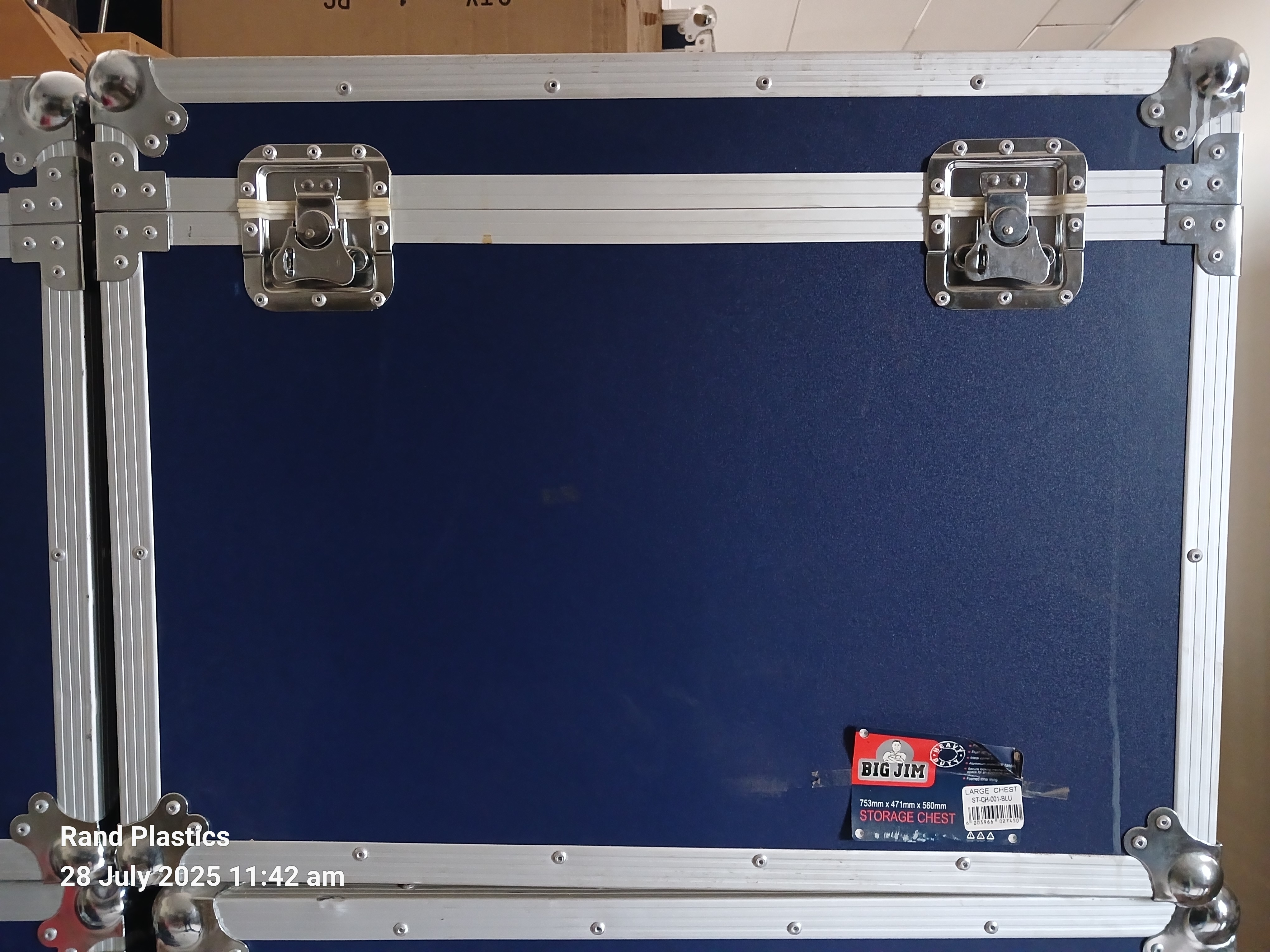  🌟 large chest for sale – heavy-duty sto  in Johannesburg