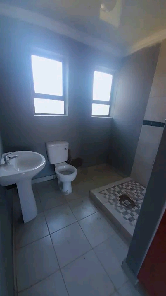 3 new bachelor pads available:
location: ext  in Protea Glen