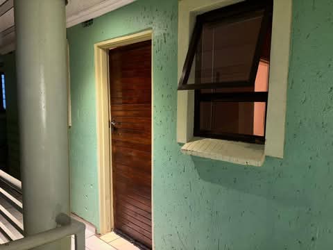 Comfortable cottage available in a safe area   in Turffontein