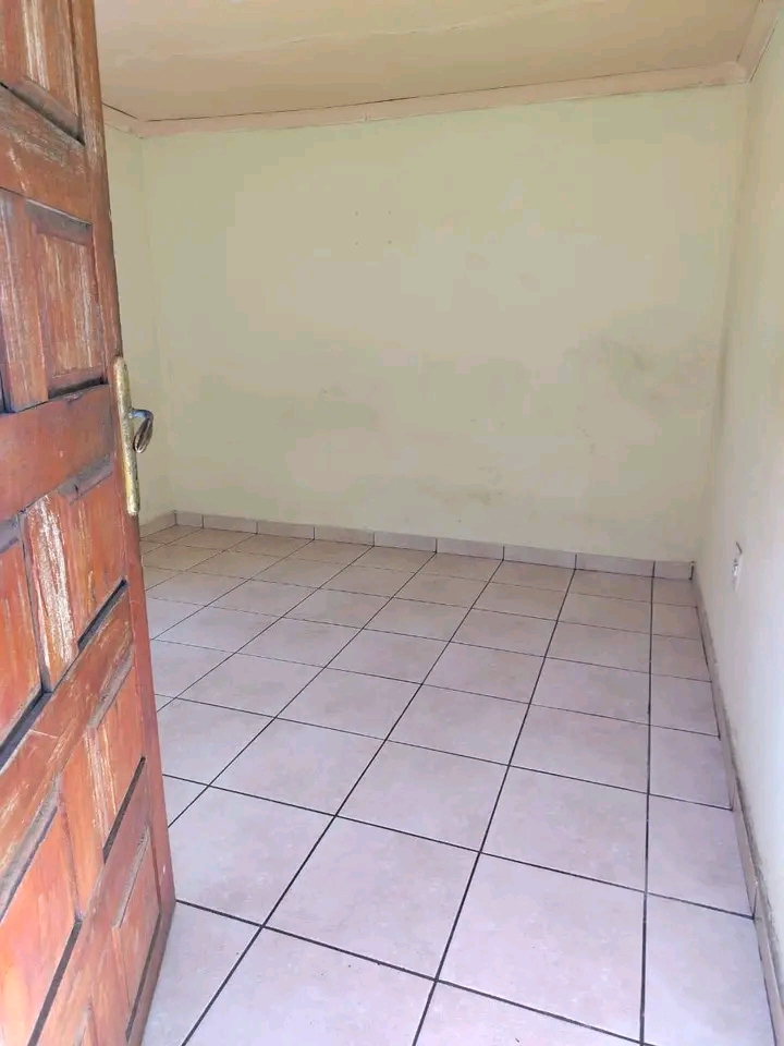 Rooms available in rabie ridge ex1 and ex2 fo  in Rabie ridge