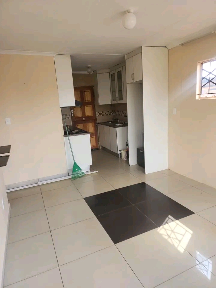 2 bedroom house available at ext 29,1st entra  in Protea Glen