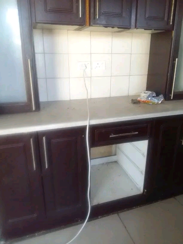 2 bedroom house with fitted kitchennette, fit  in Rabie ridge