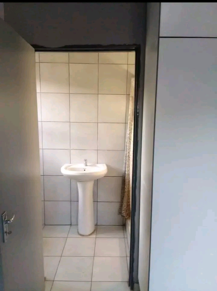 Bachelor rooms still available immediately ex  in Tsakane
