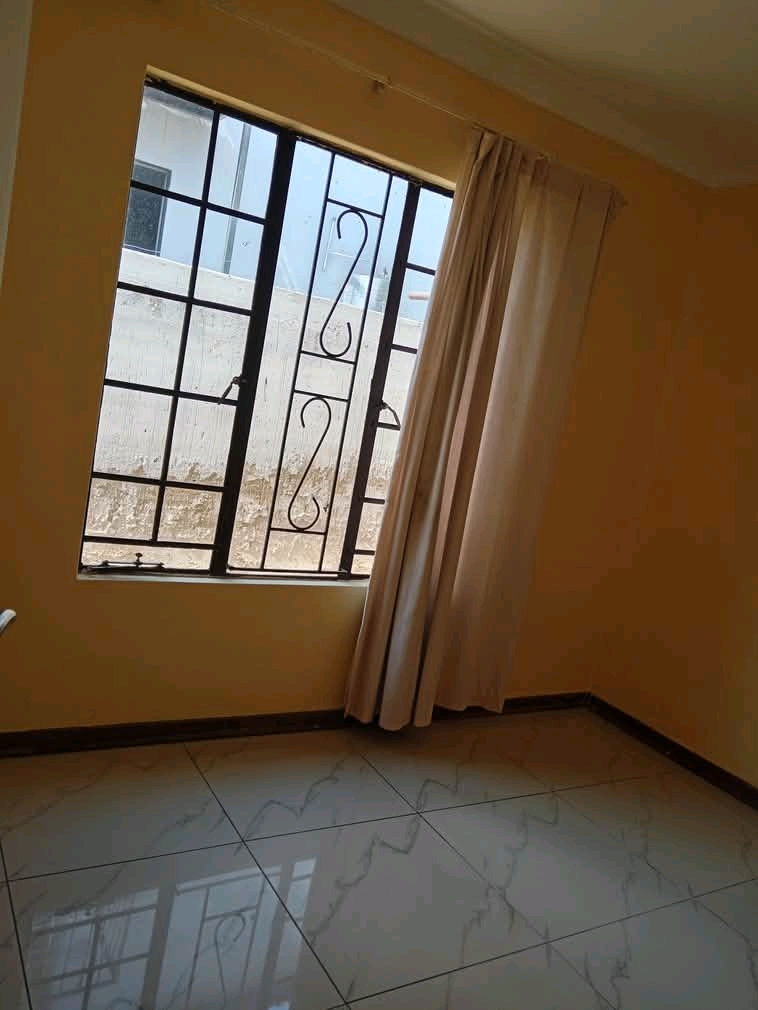 I have a small inside room suitable for a sin  in Cosmo City