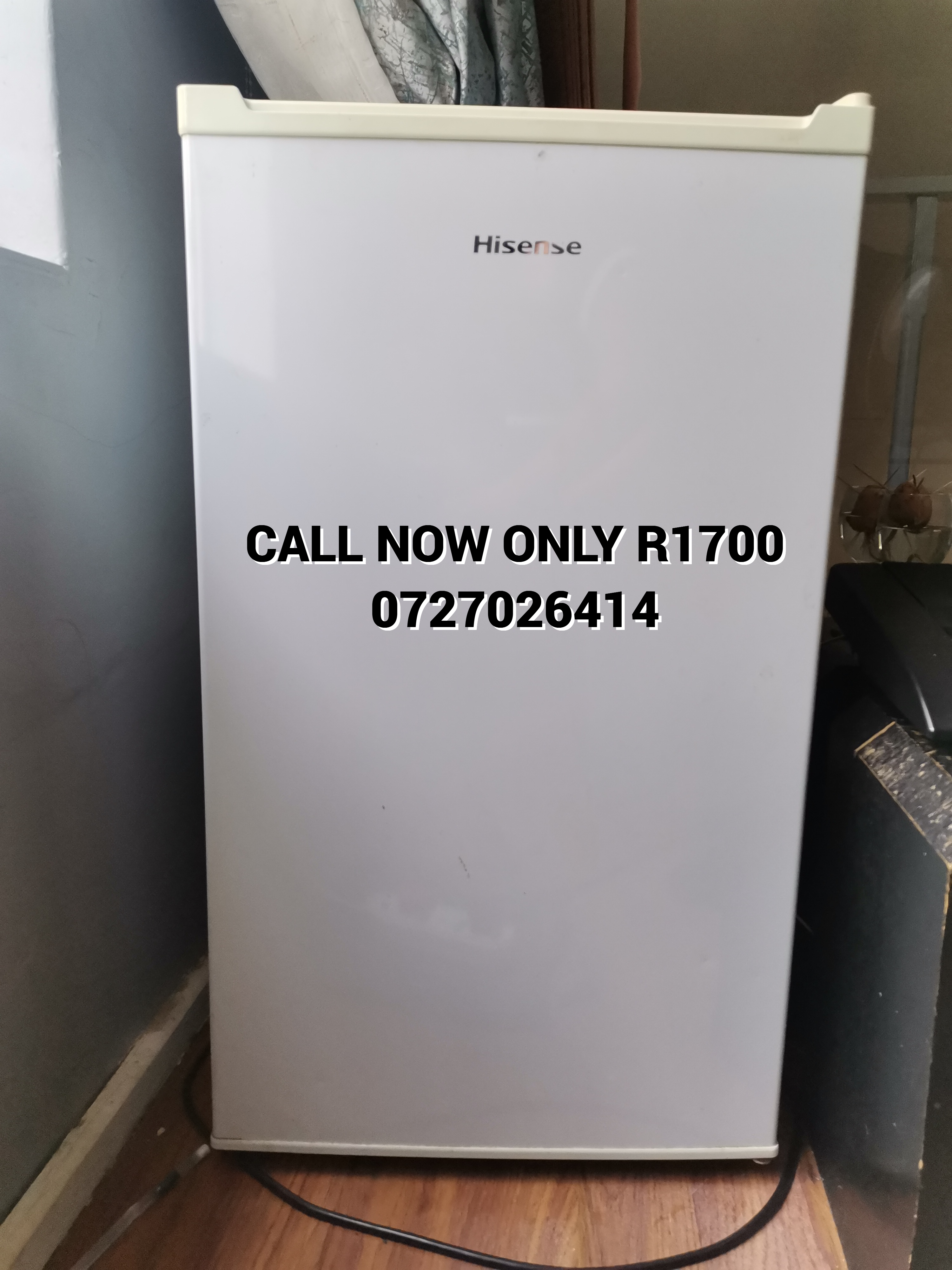  hisense bar fridge only r1700 negotiable man  in Midrand