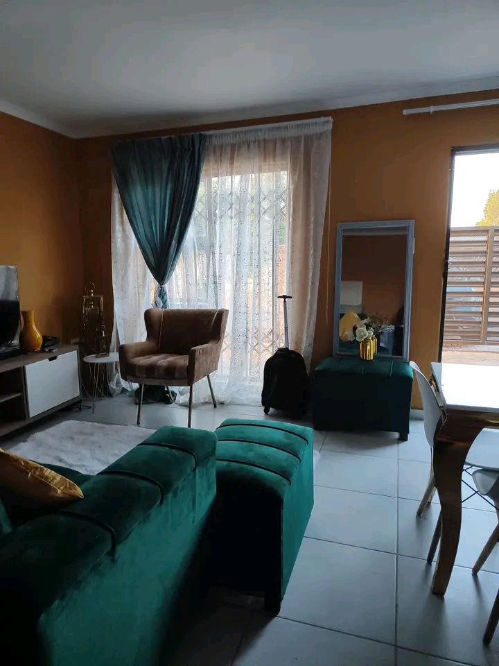 📍rental bachelor 
r3500 pm indluding wate  in Birch Acres