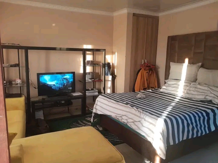 Bachelor available to rent from 31st march at  in Vosloorus