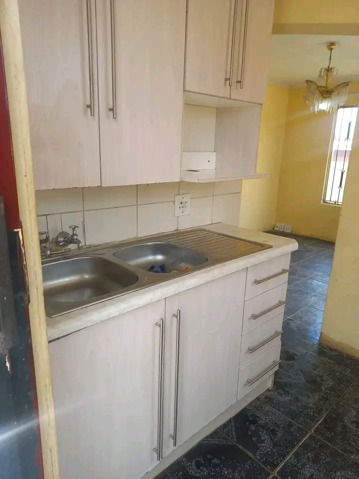House available to rent in vos 25

•2 bed  in Vosloorus