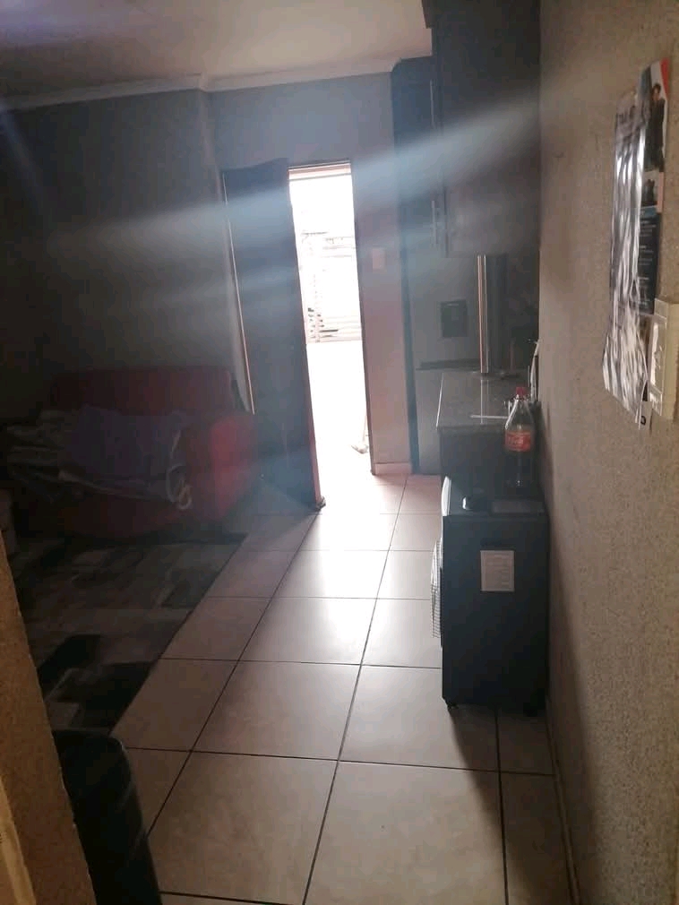2 bedroom house -with 2 outside rooms in ext   in Clayville