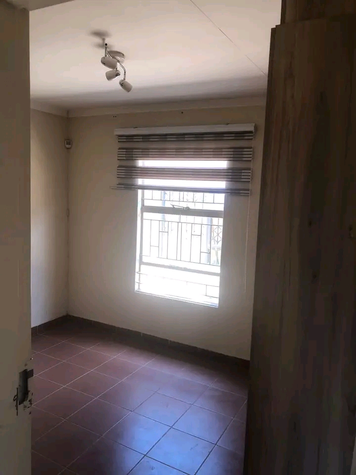 3 bedroom house available for rental at r5500  in Lufhereng