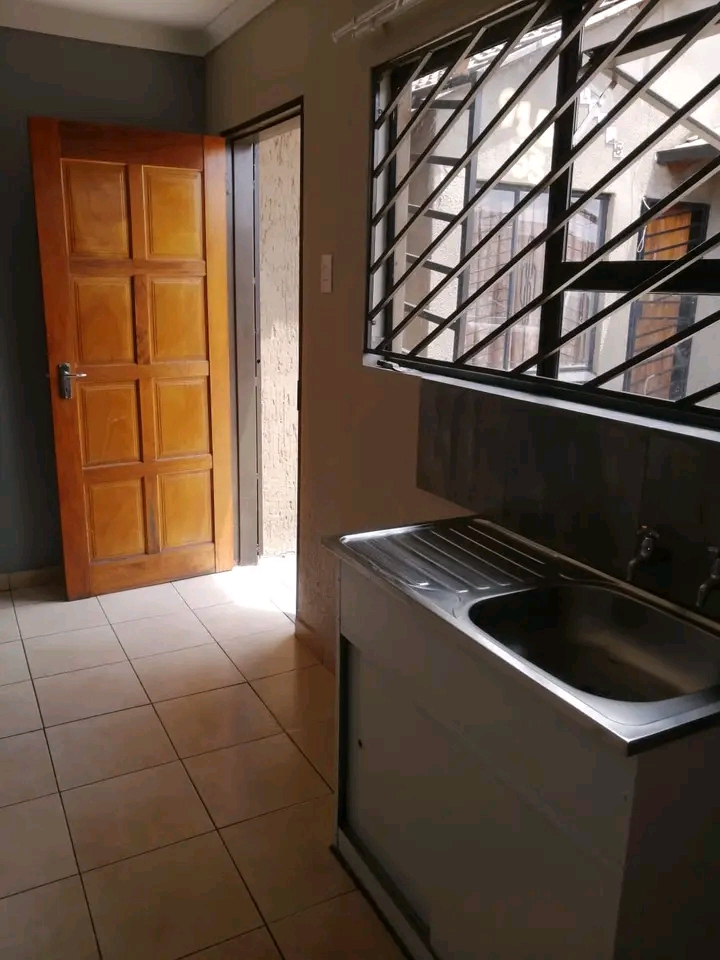 Bachelor room for rental available in ext.12.  in Protea Glen