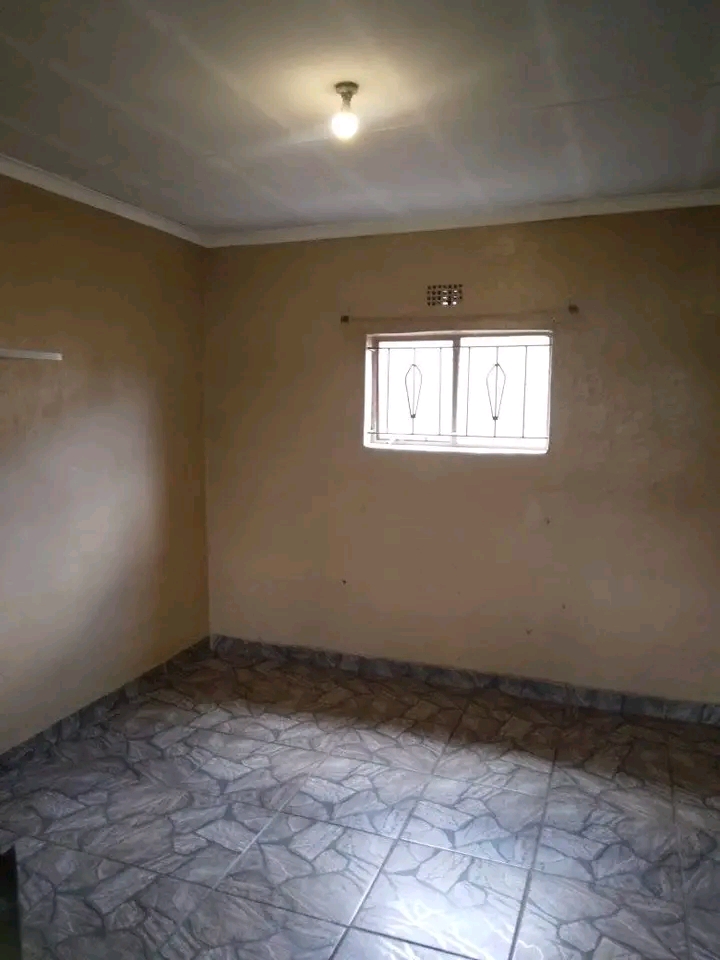 Senaoane room available close to chiawelo cli  in Senaoane
