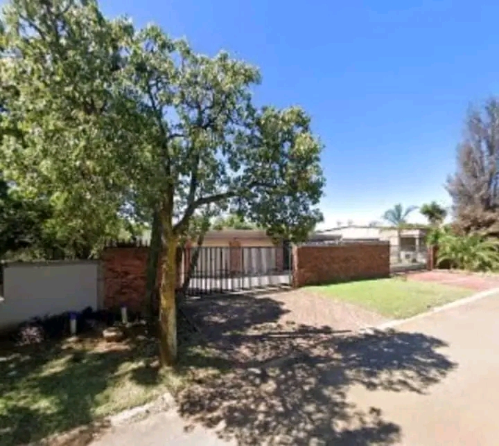 🏡 randhart - rental - 3 beds house for ren  in Alberton