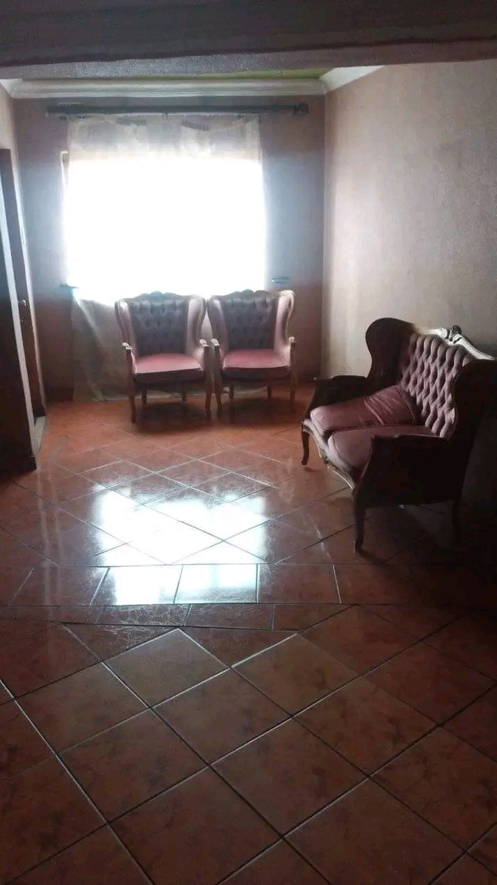 2beds ,main with ensuite,lounge ,dinning ,kit  in Diepkloof