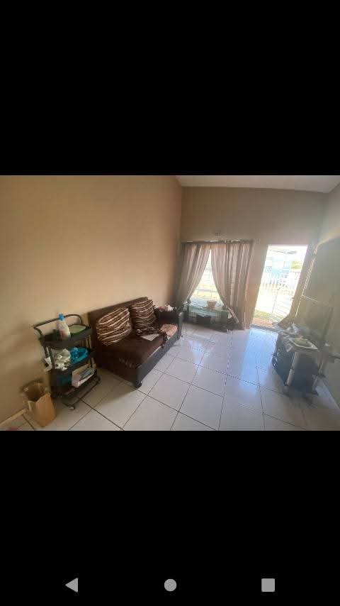 Townhouse, 2 bedroom, bathroom, fitted kitche  in Ridgeway