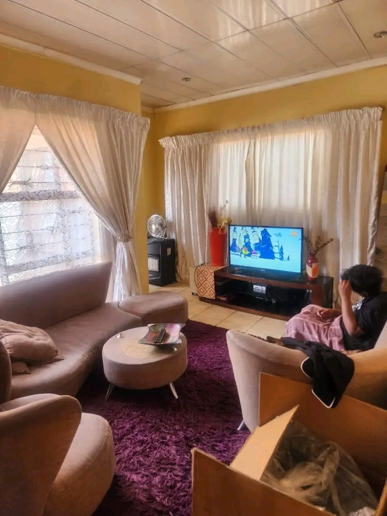 Home for rental, ext 1 last street before eye  in Orange Farm
