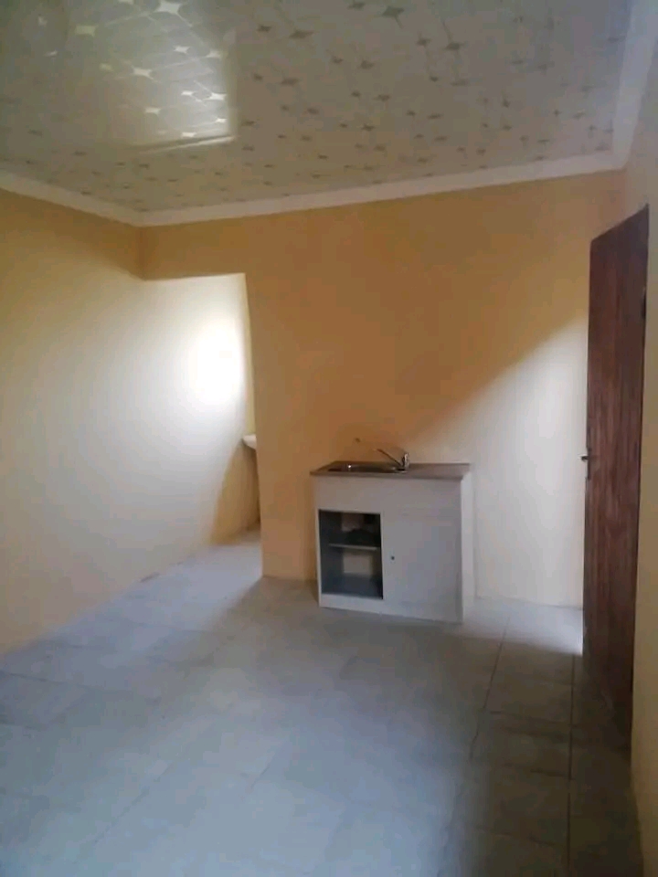 Garage size en-suite room to rent at ext 24.  in Protea Glen