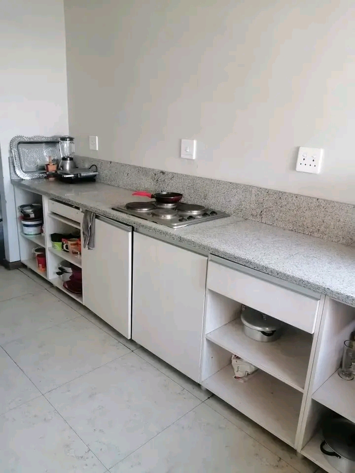 Bedroom still available. 
looking for 1 or 2  in Johannesburg