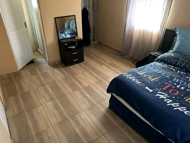 📍rental  strydom street 
1 bedroom cottag  in Norkem Park