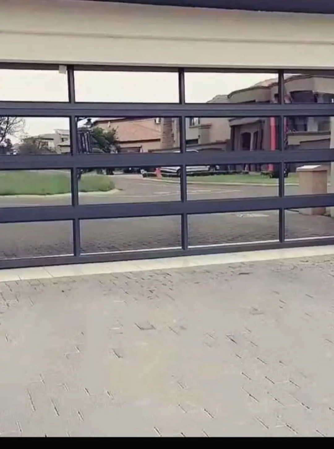  we manufacture and in aluminum doors widows  in Johannesburg