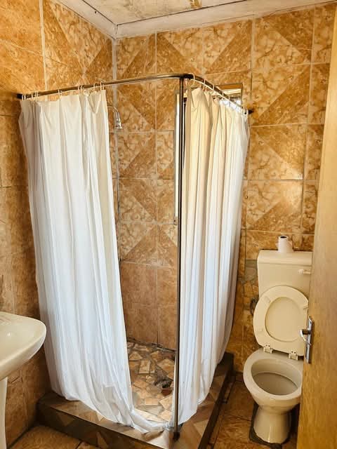 1 bedroom cottage in ext 6
kids allowed
par  in Ebony Park