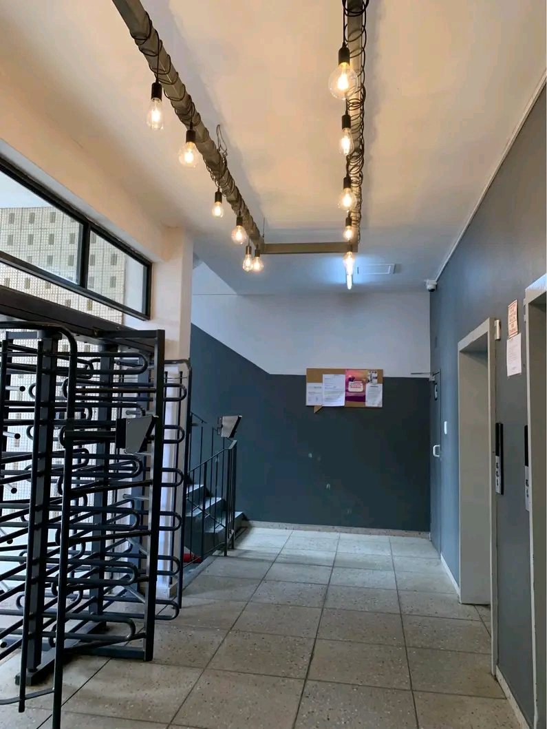 1 bedroom loft 4500
bachelor 3800
electrici  in Maboneng