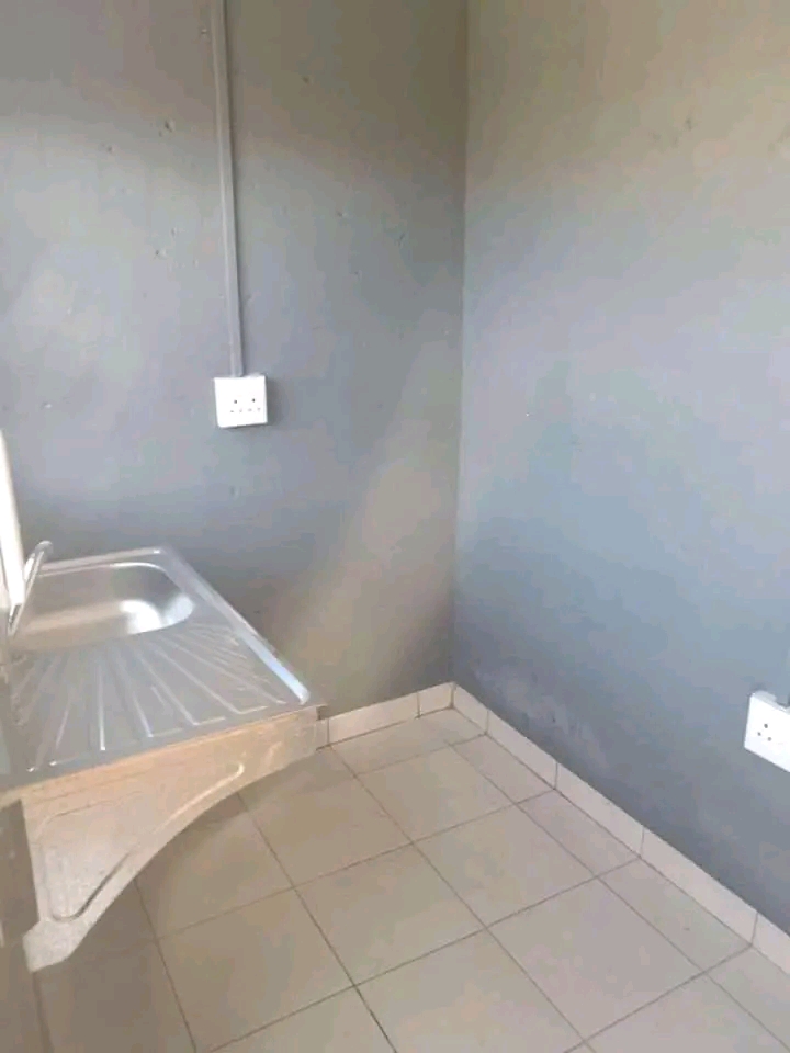 Rooms are available whatsapp me  in Protea Glen