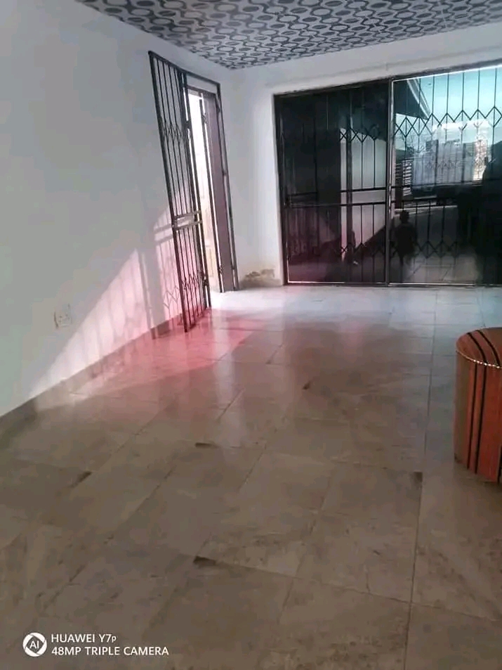 I have an open plan 1room for renting availab  in Lenasia