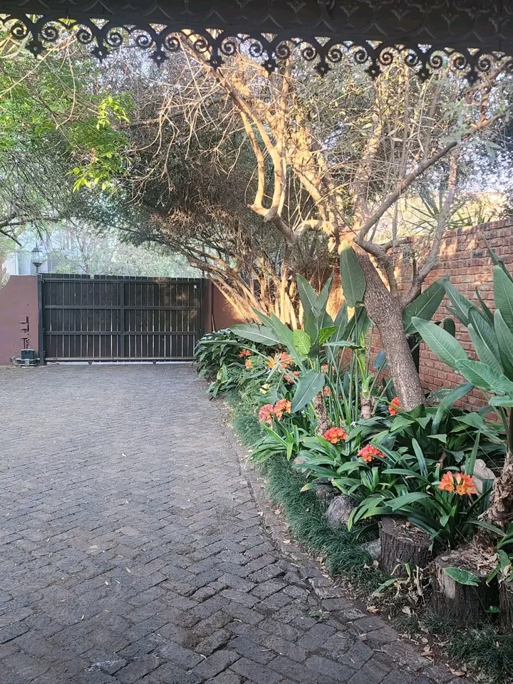A cute 2 bedroom, 1 bathroom with shower, lou  in Clubview