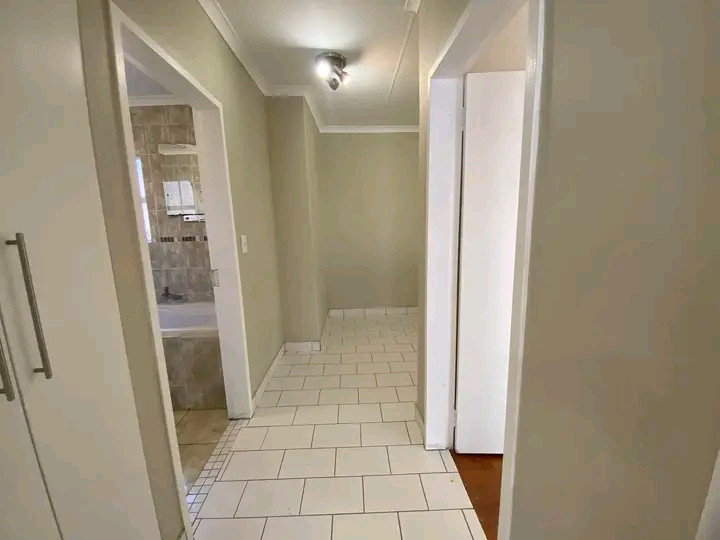 Newly renovated 2 bedroom dublex available fo  in Lyndhurst