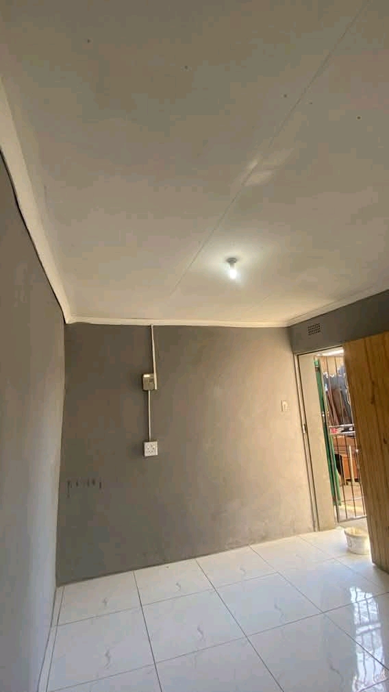 Big room available immediately in ext 1 not f  in Dlamini