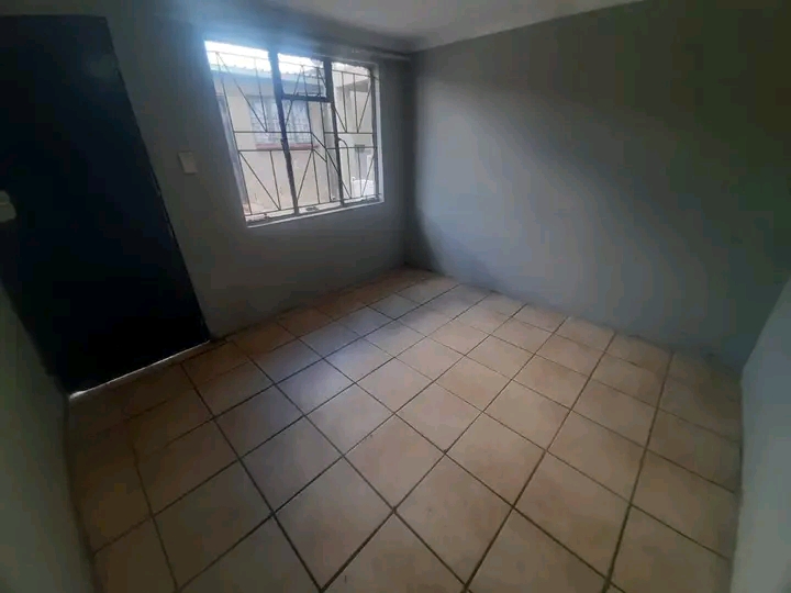 Standard room in ext 2
immediately available  in Ebony Park