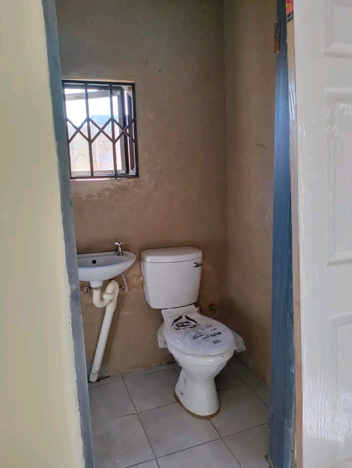 Rooms available to rent in ext 7b close to tr  in Orange Farm