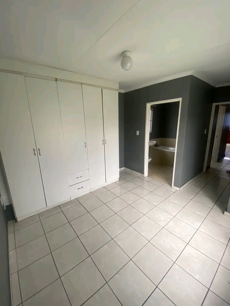 3 bedroom stand alone house available in ext   in Cosmo City