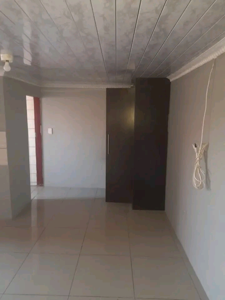 Ensuit at ext 13
with small kitchen with 2do  in Protea Glen