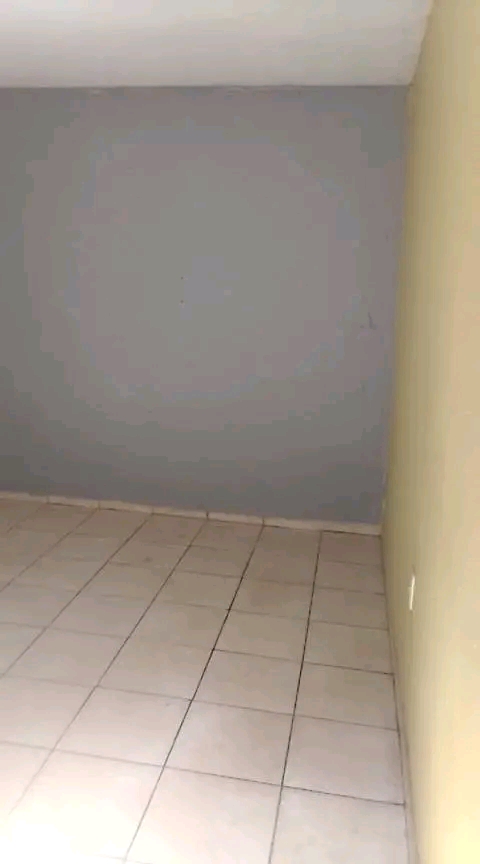Room to rent r1200 phase two juskei whatsapp   in Braamfischer