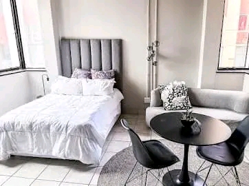 Zahavi apartments to let at 🙂

wimpie to  in Johannesburg