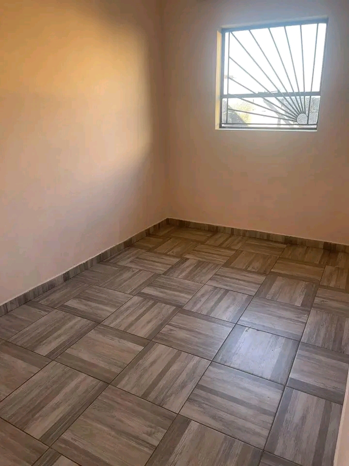 2 bedroom house for rental
📌nb:agent fee   in Clayville