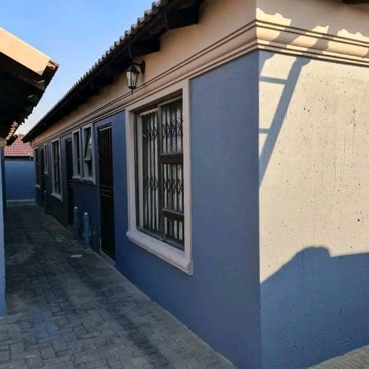 Bachelor unit available 1st of june 2024. ple  in Vosloorus