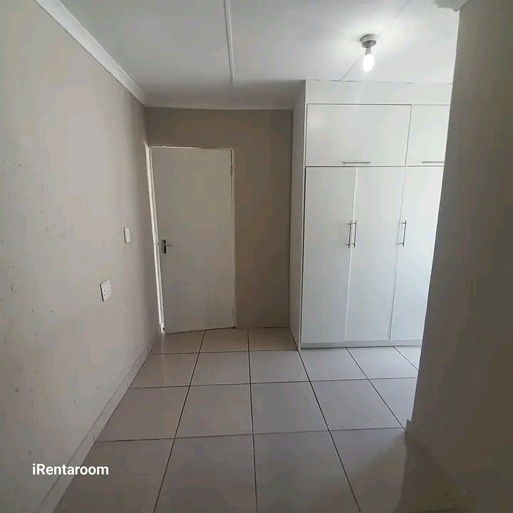 1 bedroom cottage with kitchen available to r  in Protea Glen