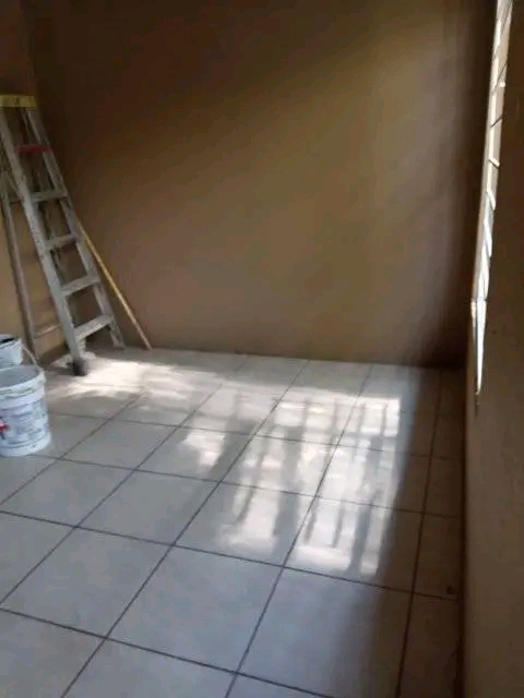 Very beautiful room to rent r1850 ,pick n pay  in Orlando East